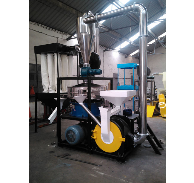 600刀盤塑料磨粉機